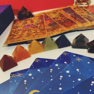 Pyramid Chakra Set